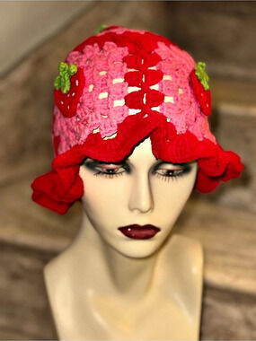 Crochet Strawberry Bucket Hat in Pink & Red Ruffle Brim Boho Indie Cottagecore